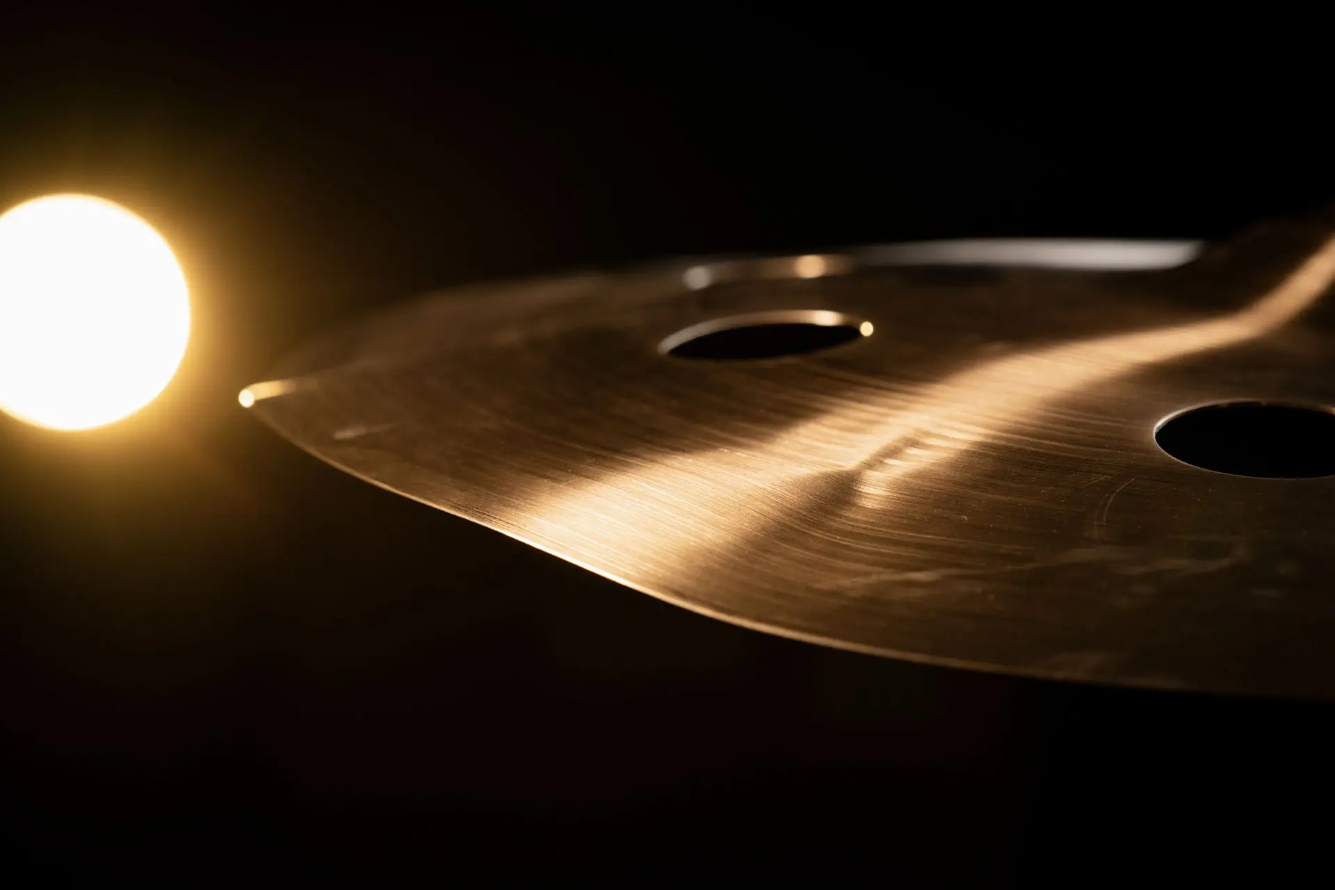 伝統的な中空のゴミ箱