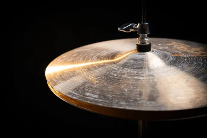 white shadow hi hat
