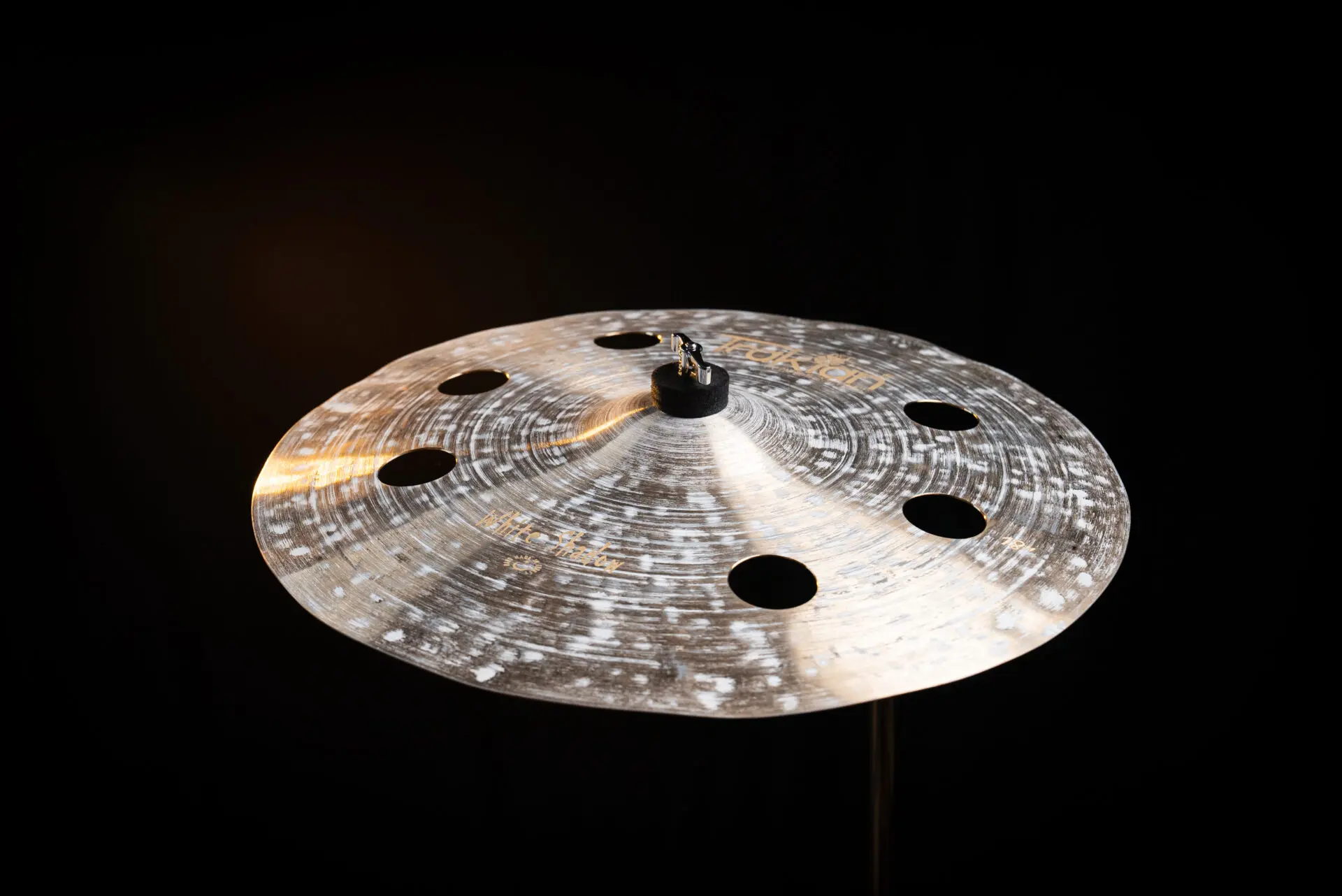 하얀 그림자 중공 쓰레기 충돌 하얀 그림자 중공 쓰레기 충돌